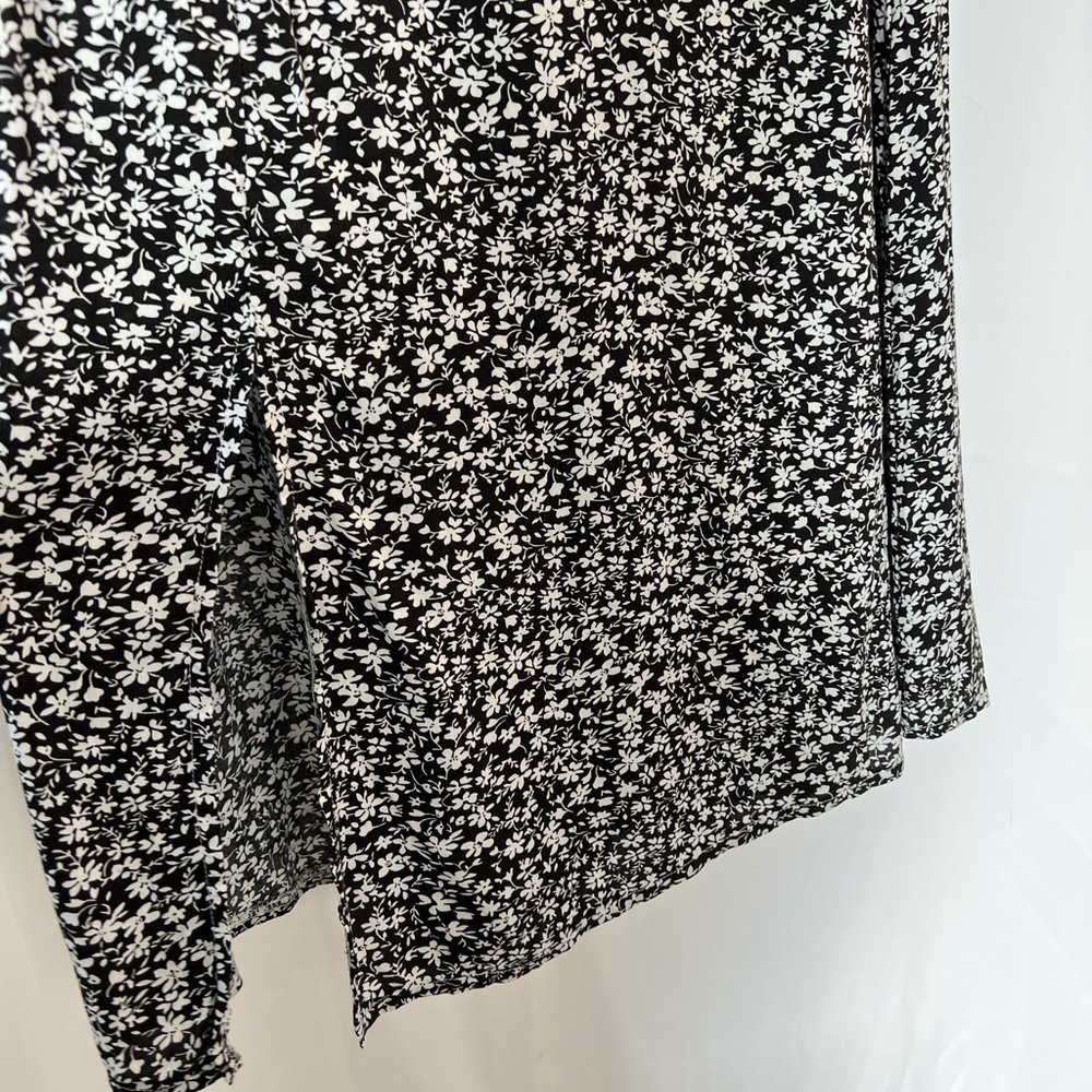 Boho black and white floral midi skirt, side zip with small slit to knee